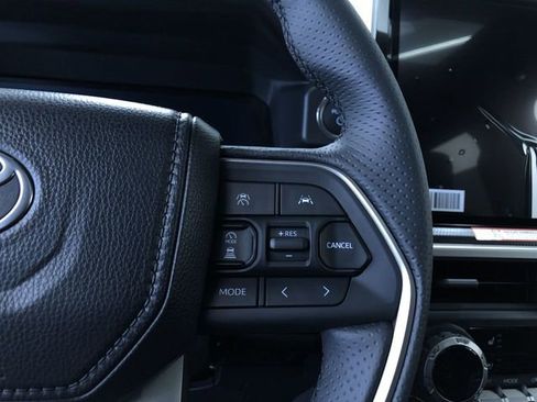 New 2026 Toyota 4Runner Limited AWD/4WD image 18