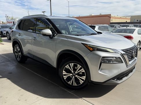 Used 2021 Nissan Rogue SV w/ Premium Package image 6