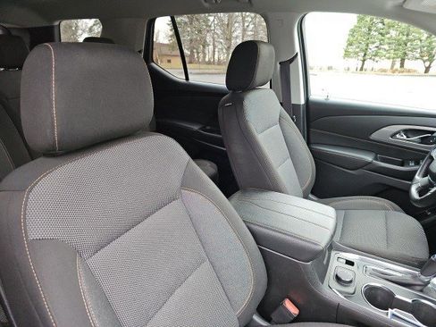 Used 2019 Chevrolet Traverse LT image 12