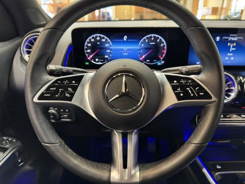 Certified 2025 Mercedes-Benz GLA 250 image 8