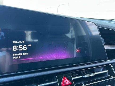 New 2025 Kia Niro EX image 19