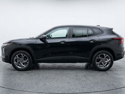 Used 2025 Chevrolet Trax LT image 5