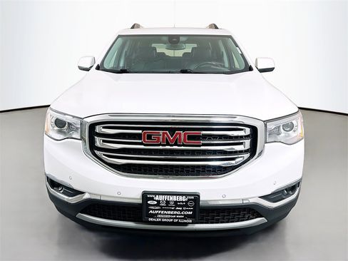 Used 2019 GMC Acadia SLT image 2