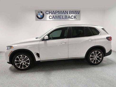 Certified 2024 BMW X5 xDrive40i w/ Parking Assistance Package AWD/4WD image 3