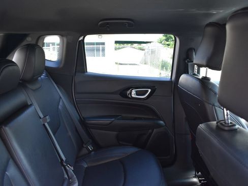 Used 2025 Jeep Compass Trailhawk AWD/4WD image 24