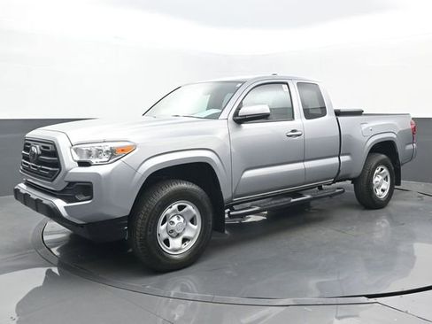 Used 2019 Toyota Tacoma SR w/ SR Convenience Package image 20