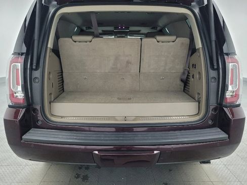Used 2017 GMC Yukon SLT w/ Premium Edition RWD image 29