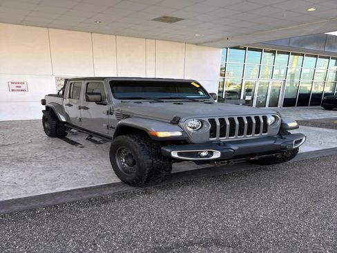 Used 2020 Jeep Gladiator Sport w/ Quick Order Package 24S image 7