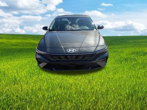 New 2026 Hyundai Elantra SEL Sport Premium FWD image 3