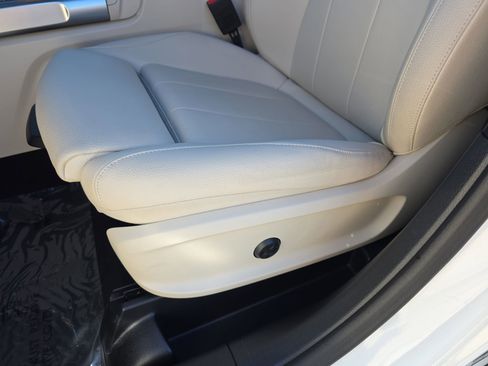 Certified 2025 Mercedes-Benz GLB 250 GLB 250 image 28