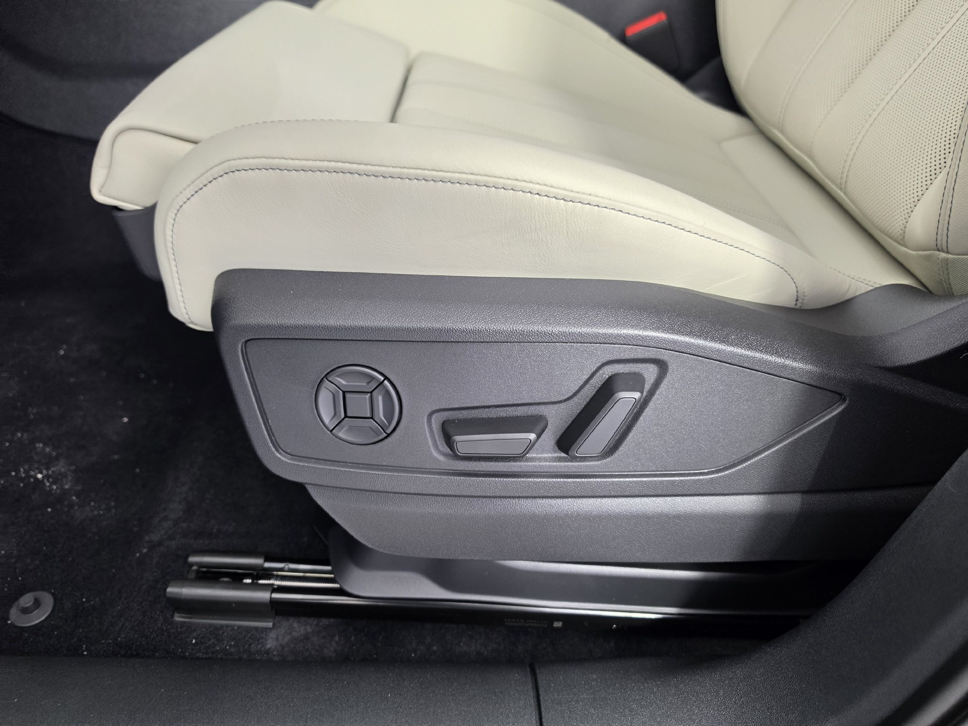 New 2026 Audi Q5 Prestige AWD/4WD image 9