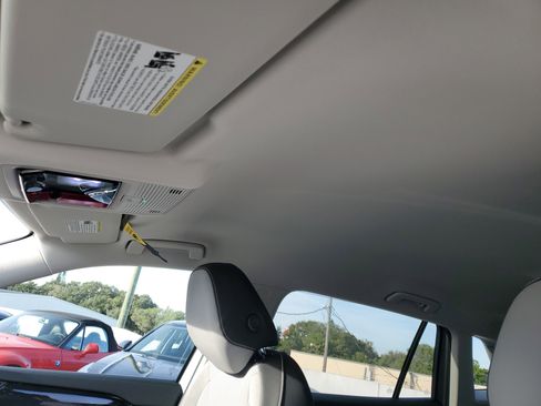 New 2026 Volkswagen Tiguan SE image 23