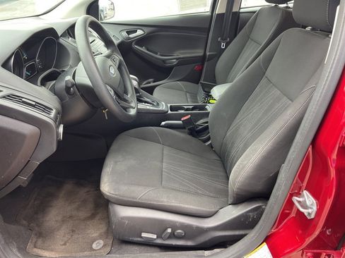 Used 2016 Ford Focus SE w/ SE Power Seat Package image 20