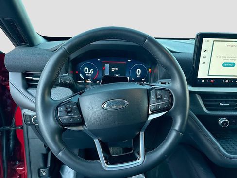 Used 2025 Ford Explorer Platinum AWD/4WD image 11
