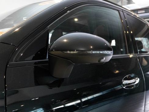 Certified 2024 Mercedes-Benz GLC 300 4MATIC image 10