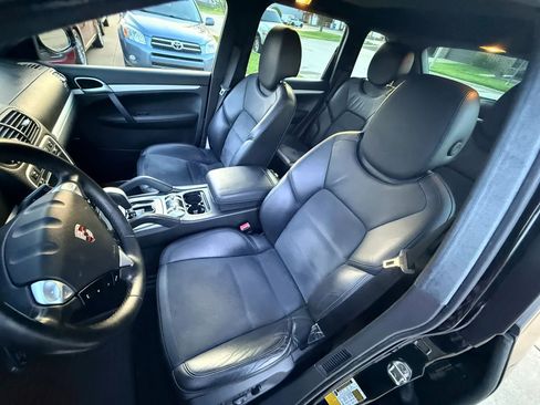 Used 2010 Porsche Cayenne GTS AWD/4WD image 17