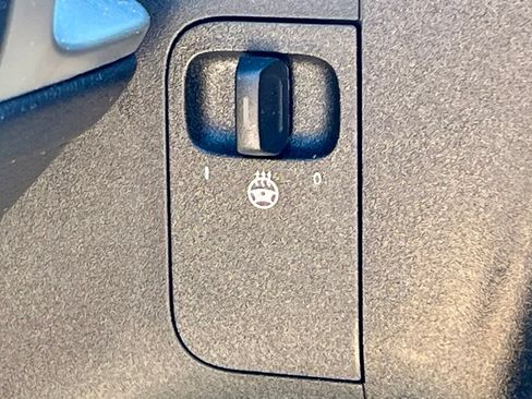 Certified 2023 Mercedes-Benz GLB 250 4MATIC image 32