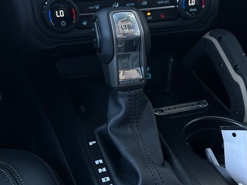 New 2025 Ford Bronco Badlands image 44