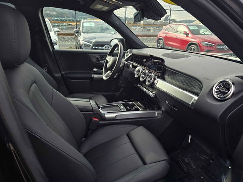 Used 2025 Mercedes-Benz GLB 250 GLB 250 image 11