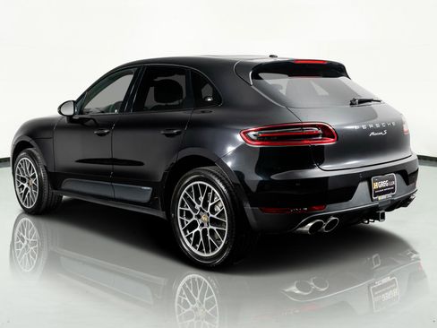 Used 2018 Porsche Macan S image 14
