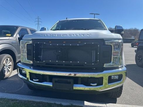 Used 2019 Ford F250 XLT w/ XLT Premium Package image 7