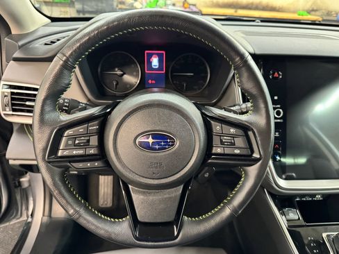 Used 2025 Subaru Outback Onyx Edition AWD/4WD image 17