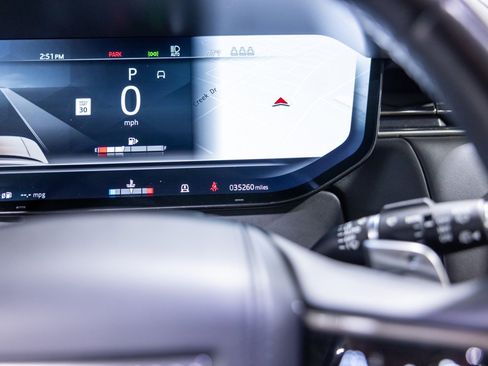 Used 2023 Land Rover Range Rover SE image 38