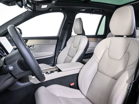 Certified 2026 Volvo XC90 T8 Ultra w/ Protection Package Premier image 7