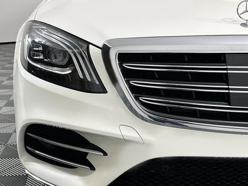 Used 2018 Mercedes-Benz S 560 Sedan image 3