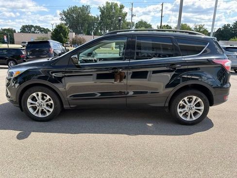 Used 2018 Ford Escape SE w/ SE Sync 3 Package FWD image 6