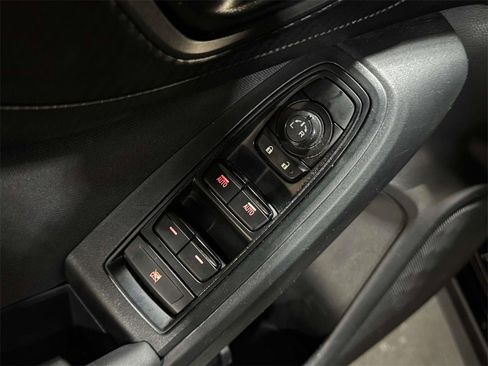 Used 2019 Subaru Crosstrek 2.0i Premium image 14