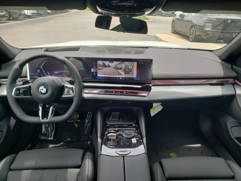 New 2027 BMW 530i xDrive w/ M Sport Package AWD/4WD image 13