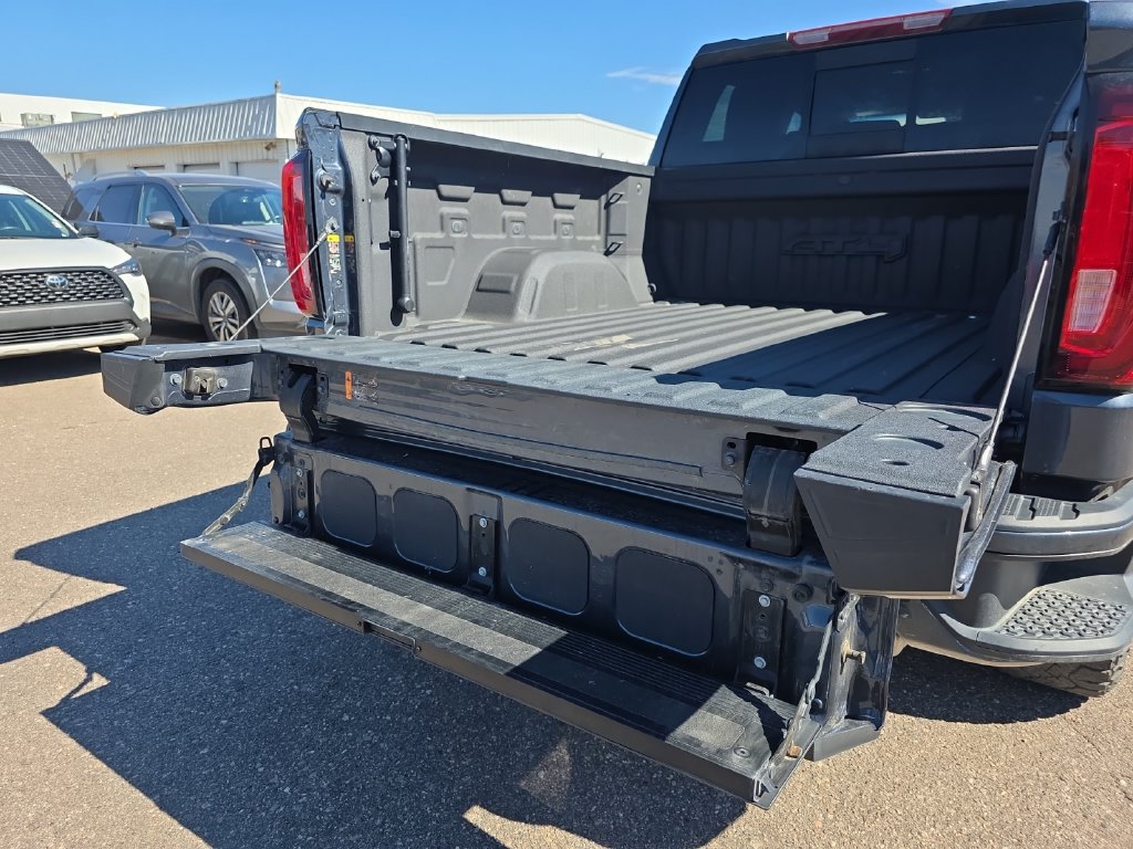 Used 2022 GMC Sierra 1500 AT4 w/ AT4 Preferred Package AWD/4WD image 18