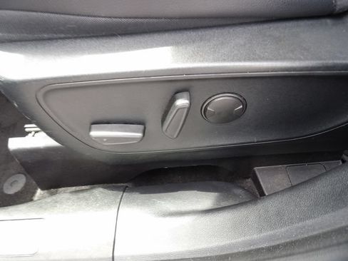Certified 2020 Ford Escape SEL FWD image 27