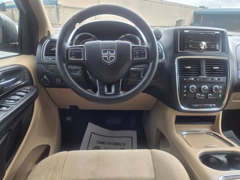 Used 2014 Dodge Grand Caravan SXT FWD image 33