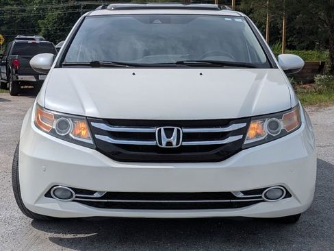 Used 2017 Honda Odyssey Touring Elite image 3