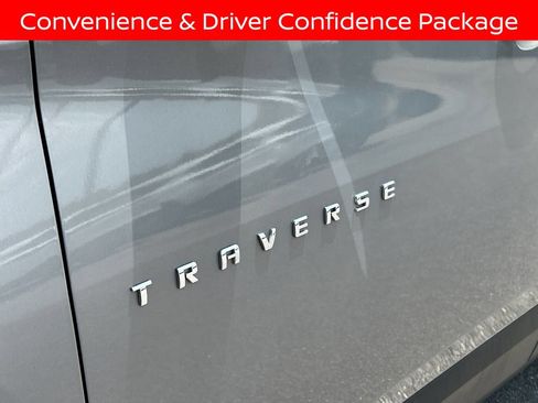 Used 2019 Chevrolet Traverse LT FWD image 10