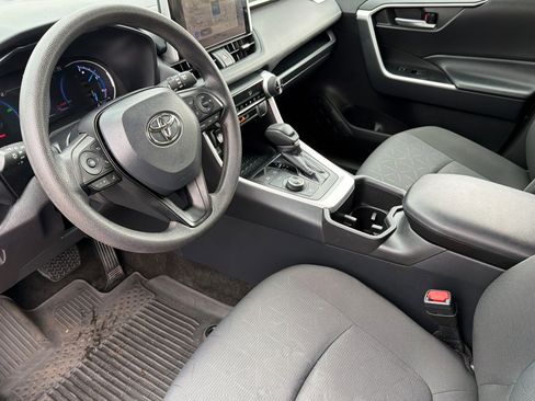 Certified 2025 Toyota RAV4 XLE image 10