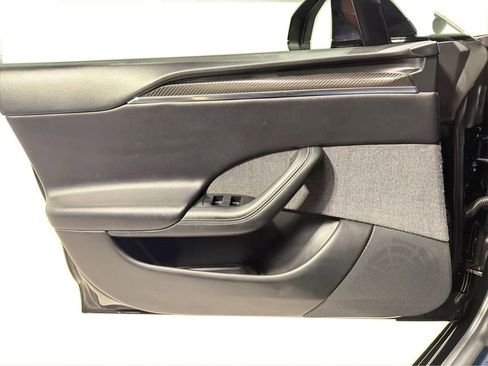 Used 2021 Tesla Model S Plaid image 18