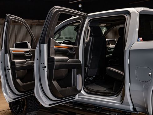 Used 2025 GMC Sierra 1500 Denali w/ Technology Package image 29