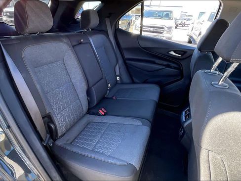 Used 2023 Chevrolet Equinox LT image 36
