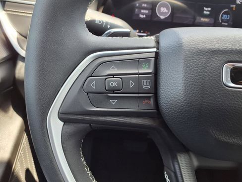 Used 2024 Jeep Grand Cherokee L Laredo AWD/4WD image 21