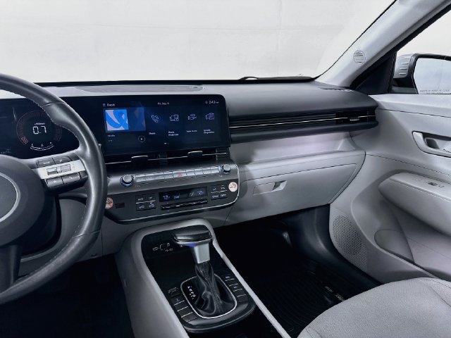 Used 2024 Hyundai Kona SEL AWD/4WD image 22