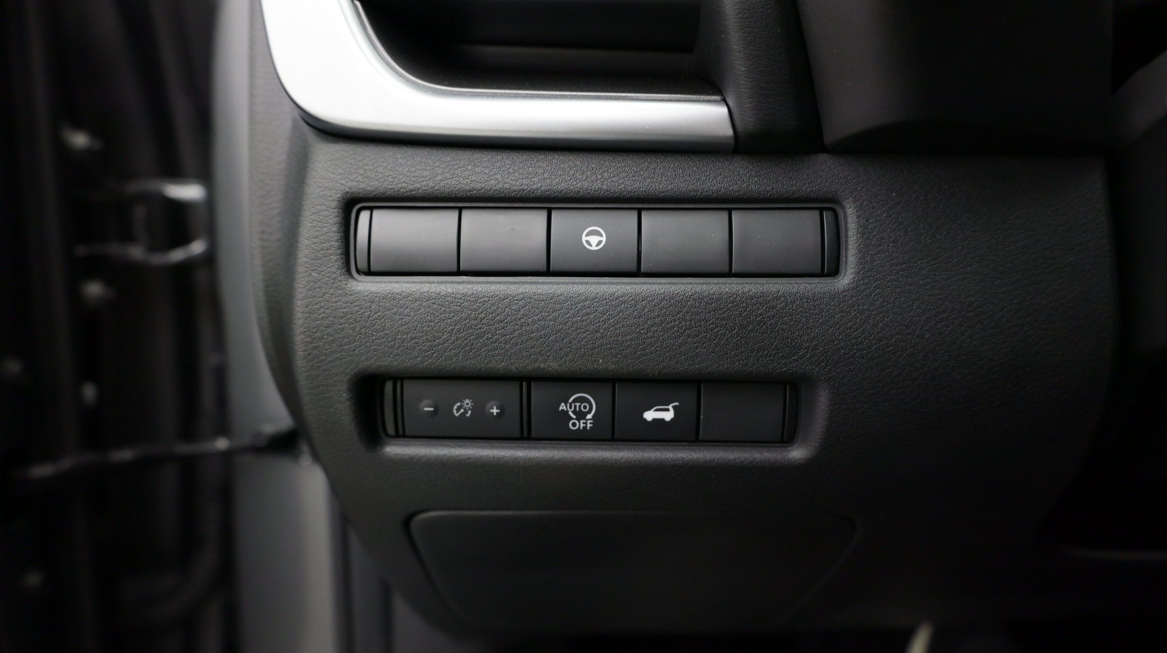 Used 2024 Nissan Rogue SV FWD image 17