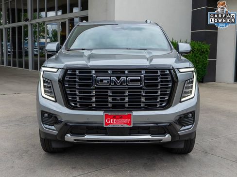 Used 2026 GMC Yukon Denali Ultimate w/ LPO, Floor Liner Package AWD/4WD image 2