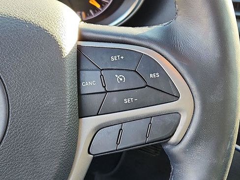 Certified 2021 Jeep Grand Cherokee Limited w/ Premium Lighting Group image 25