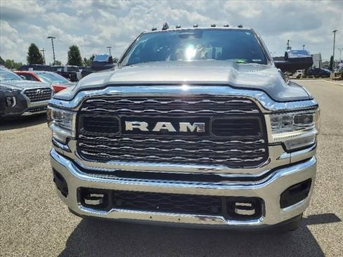 Used 2022 RAM 3500 Limited AWD/4WD image 8