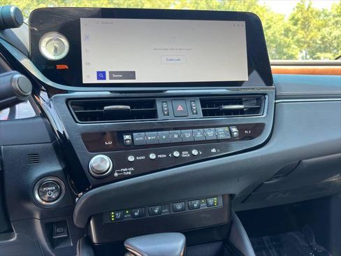 Certified 2024 Lexus ES 300h w/ Technology Package FWD image 29