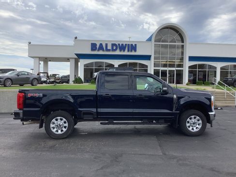 Used 2024 Ford F250 XLT AWD/4WD image 8