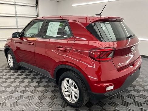 Used 2024 Hyundai Venue SE FWD image 20